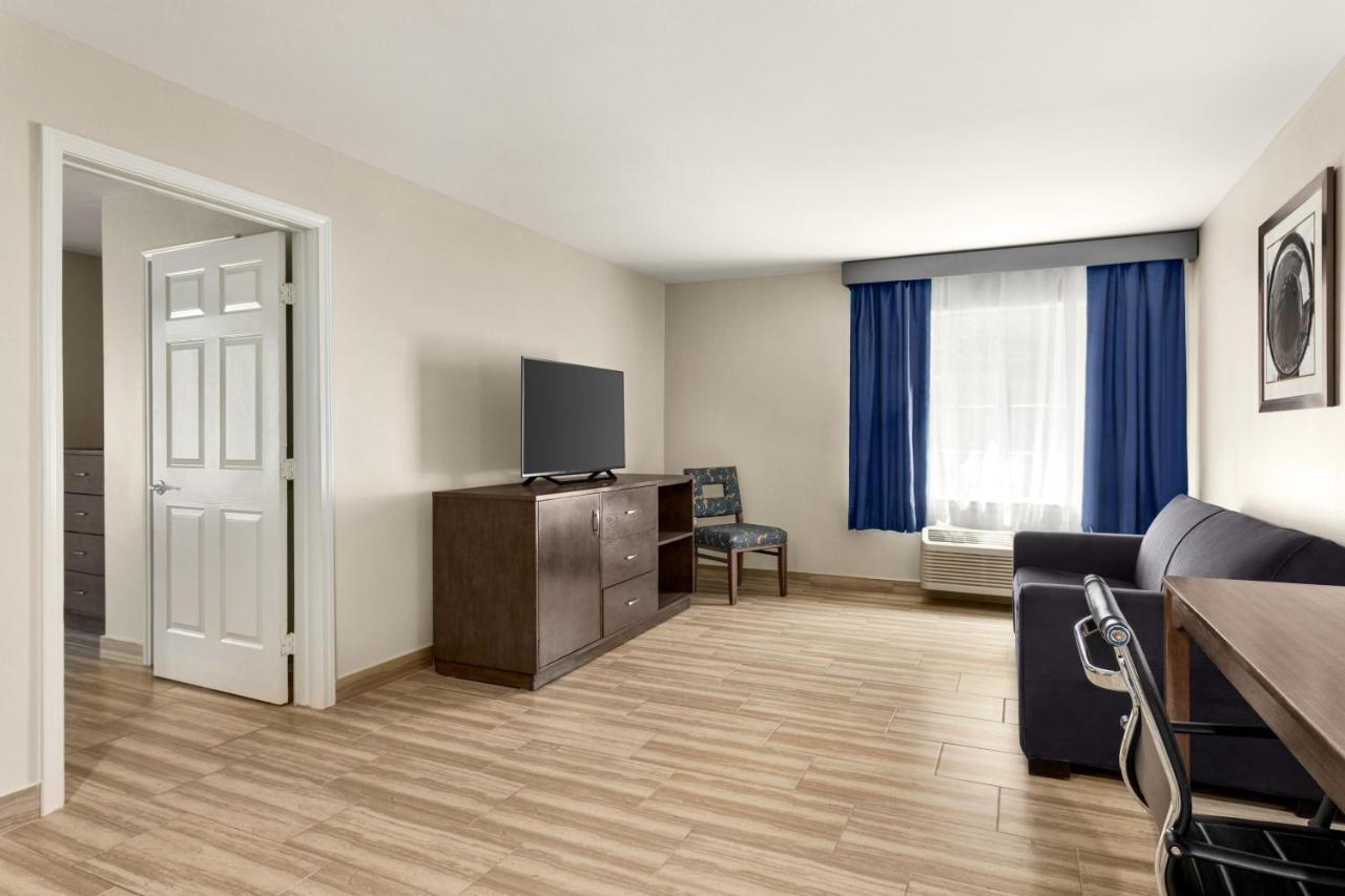 La Quinta By Wyndham Brownsville North Exterior photo