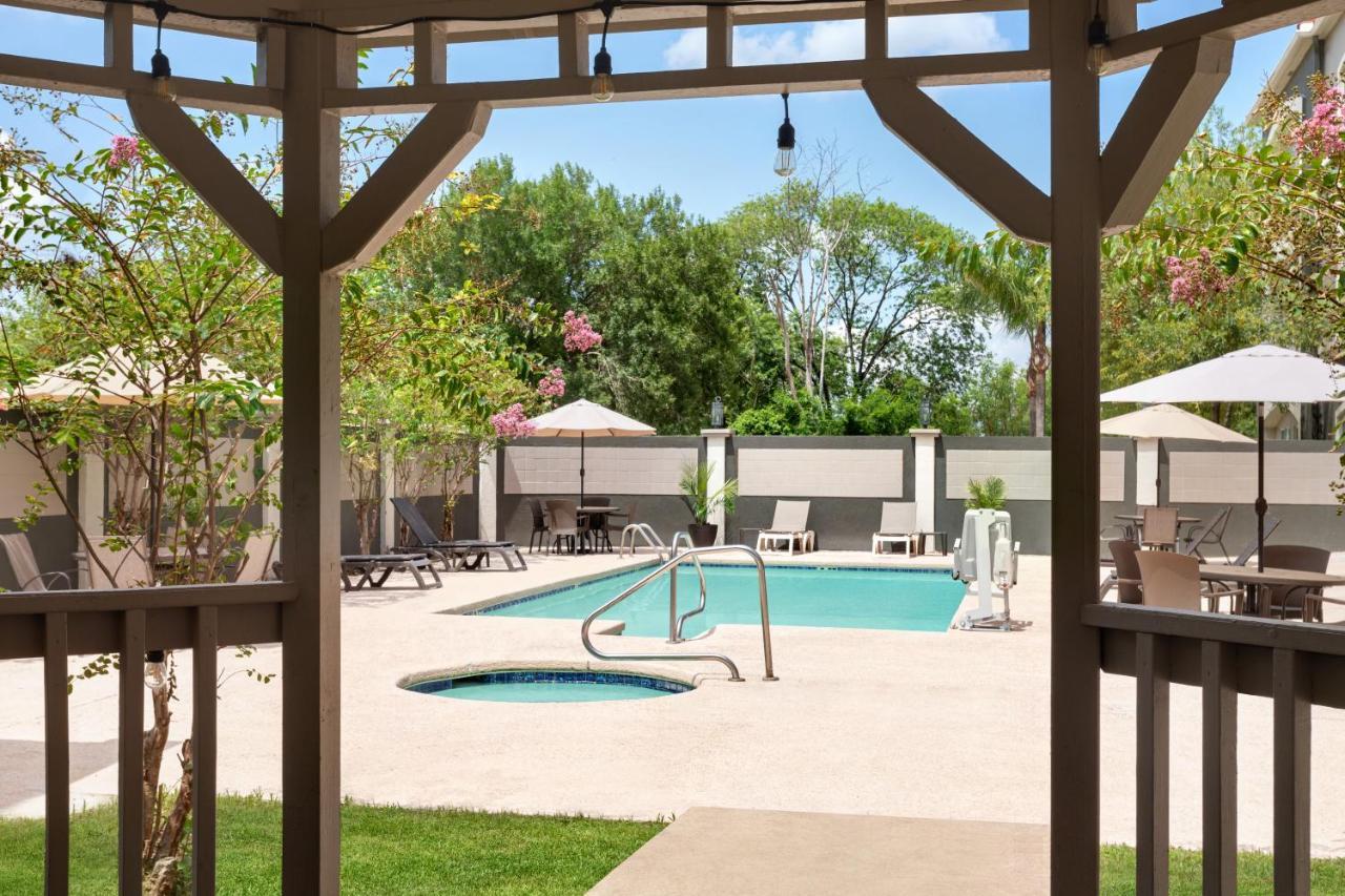 La Quinta By Wyndham Brownsville North Exterior photo