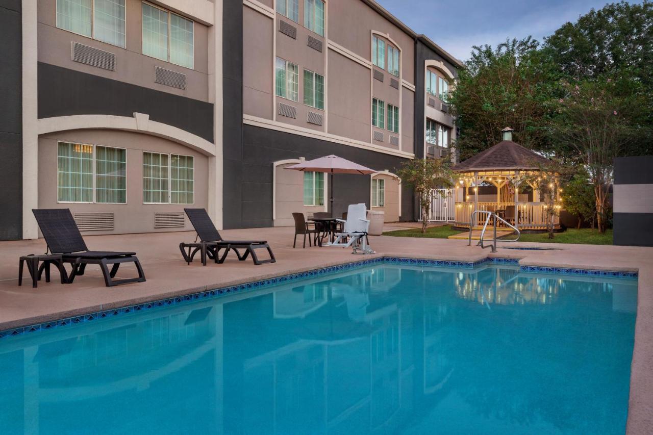 La Quinta By Wyndham Brownsville North Exterior photo