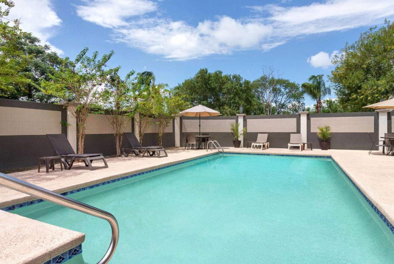 La Quinta By Wyndham Brownsville North Exterior photo