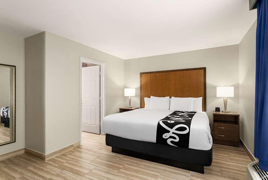 La Quinta By Wyndham Brownsville North Room photo